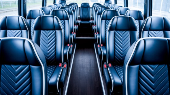 fort wayne 15 passenger minibus rental
